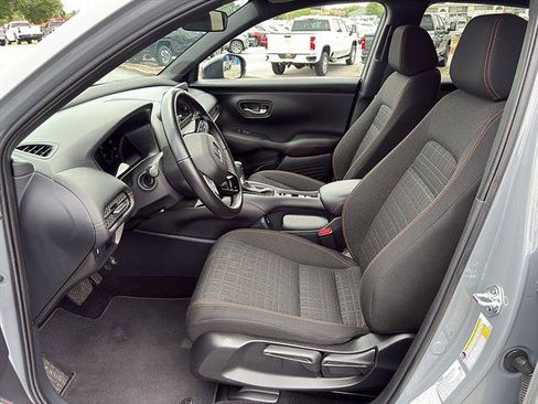 Used 2025 Honda HR-V Sport image 14