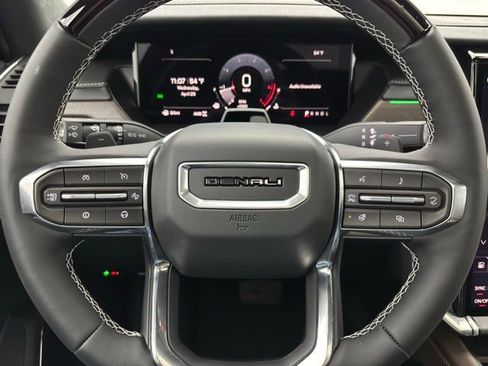 New 2026 GMC Acadia Denali Ultimate w/ LPO, Floor Liner Package AWD/4WD image 22