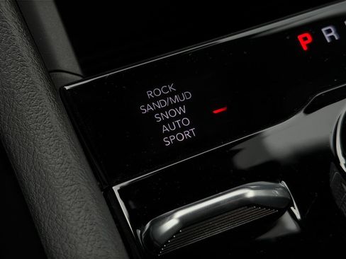 Used 2024 Jeep Grand Cherokee Overland AWD/4WD image 17