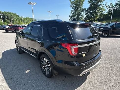 Used 2017 Ford Explorer Platinum AWD/4WD image 6