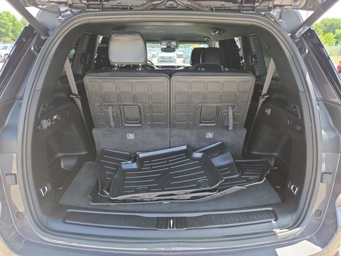 Used 2024 Jeep Grand Cherokee L Laredo RWD image 10