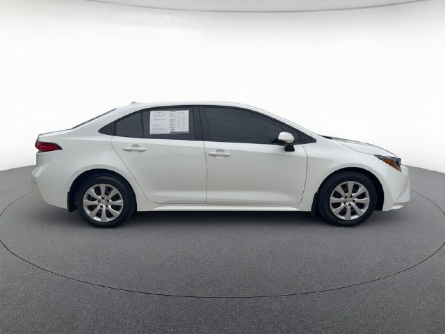 Used 2025 Toyota Corolla LE FWD image 7