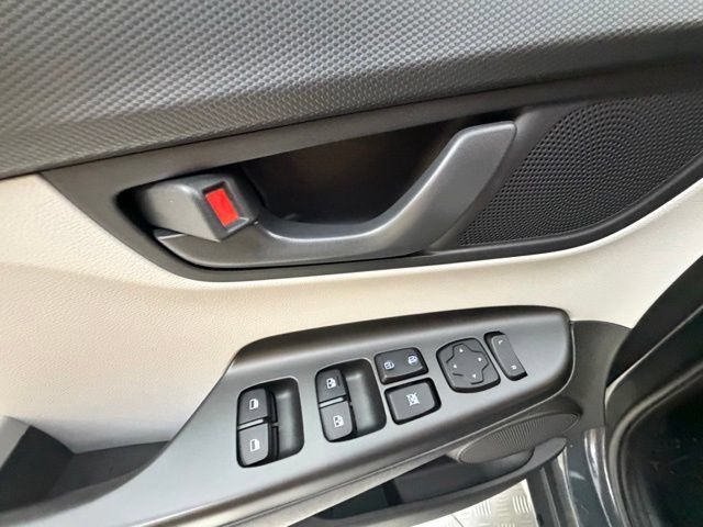 Certified 2023 Hyundai Kona SEL AWD/4WD image 28