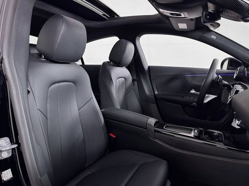 Certified 2026 Mercedes-Benz CLA 250 image 8