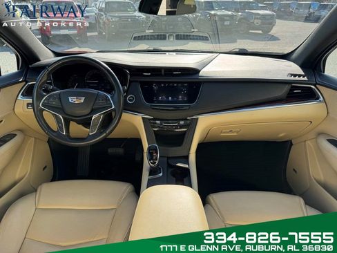 Used 2018 Cadillac XT5 Luxury image 24