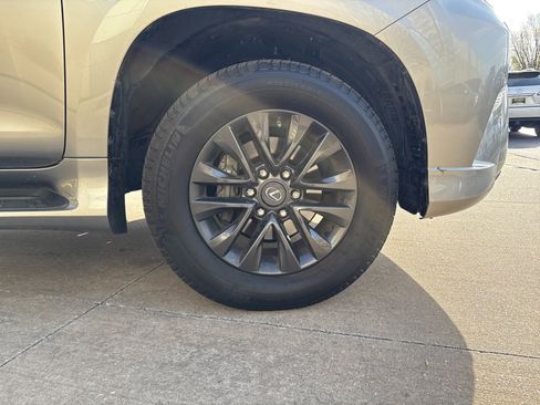 Used 2023 Lexus GX 460 Premium image 15