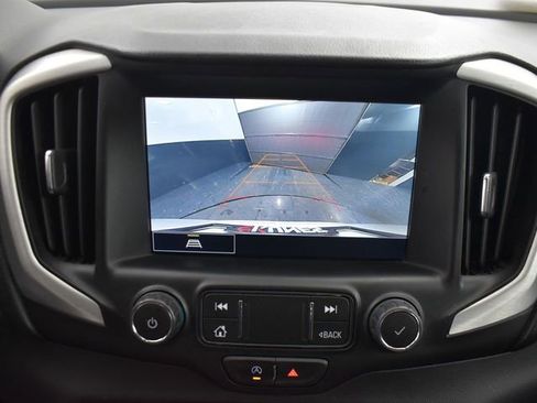 Used 2023 GMC Terrain SLT image 23