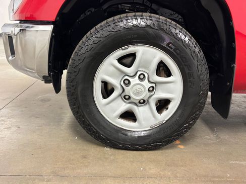 Used 2020 Toyota Tundra SR5 w/ SR5 Leather Package image 10