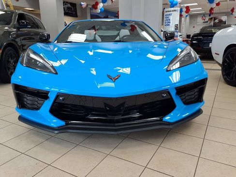 Used 2023 Chevrolet Corvette Stingray Premium Cpe w/ 3LT RWD image 2