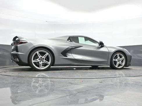 Used 2023 Chevrolet Corvette Stingray Preferred Conv w/ Z51 Performance Package RWD image 45