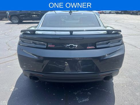 Used 2016 Chevrolet Camaro SS RWD image 3