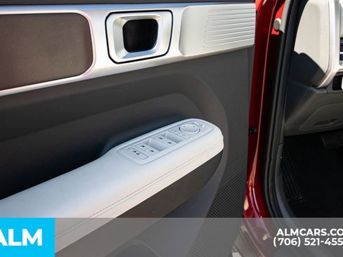 Used 2025 Hyundai Santa Fe SEL image 9