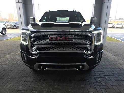 Used 2022 GMC Sierra 3500 Denali w/ Denali Black Diamond Edition image 7