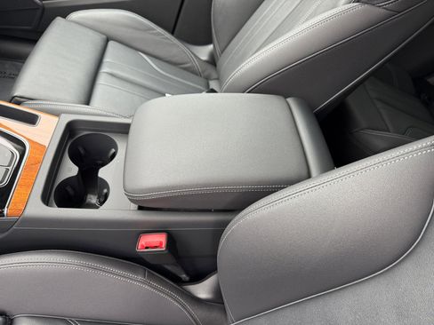 Used 2023 Audi Q5 e Premium w/ Convenience Package image 14