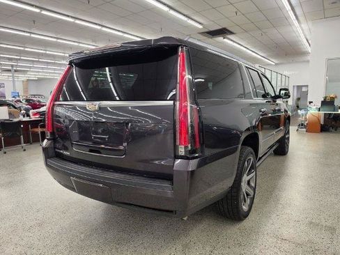 Used 2016 Cadillac Escalade ESV Premium AWD/4WD image 5