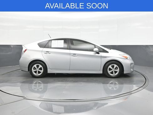 Used 2015 Toyota Prius Four w/ Deluxe Solar Roof Package FWD image 8