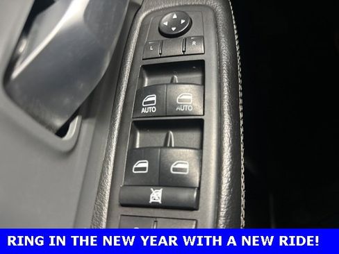 Used 2021 RAM 2500 Big Horn image 24