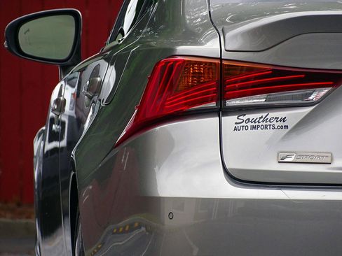 Used 2018 Lexus IS 300 F Sport RWD image 12