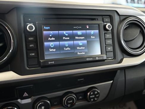 Used 2019 Toyota Tacoma SR5 AWD/4WD image 17
