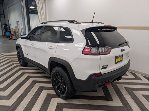 Used 2019 Jeep Cherokee Trailhawk AWD/4WD image 24
