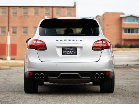 Used 2011 Porsche Cayenne Sport Utility 4D image 8