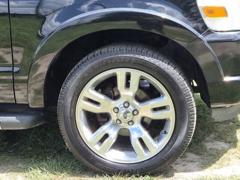 Used 2010 Ford Explorer Limited RWD image 10