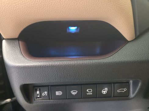 Used 2019 Toyota RAV4 Limited w/ Advanced Technology Package AWD/4WD image 25