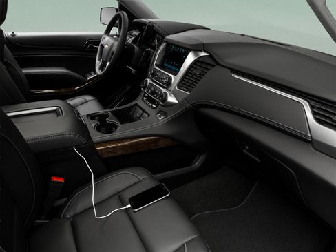 Used 2018 Chevrolet Suburban LT RWD image 33