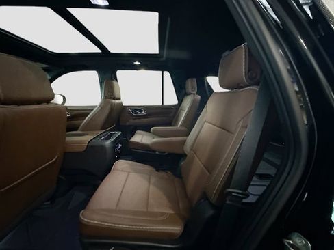 Used 2023 Chevrolet Tahoe High Country w/ LPO, Illumination Package image 27