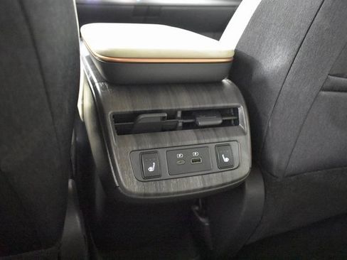 Certified 2023 Nissan Ariya ENGAGE e-4ORCE image 29