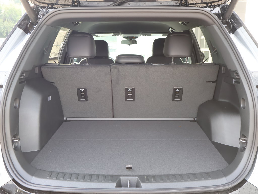 New 2027 GMC Terrain AT4 w/ Convenience Package III AWD/4WD image 29