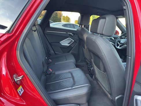 Used 2023 Audi Q3 2.0T Premium image 18