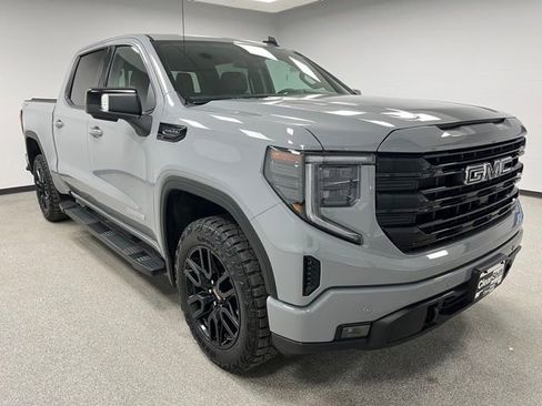 Used 2024 GMC Sierra 1500 Elevation w/ Elevation Premium Package AWD/4WD image 2