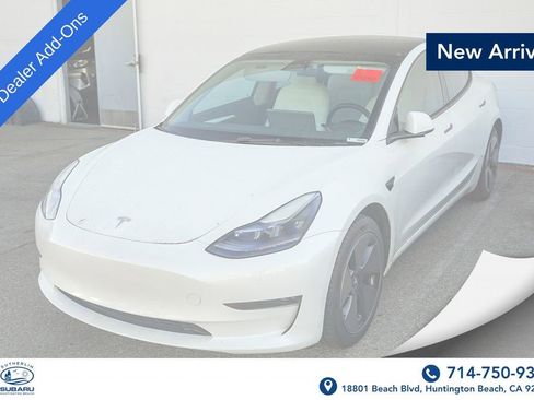 Used 2023 Tesla Model 3 Standard Range image 1