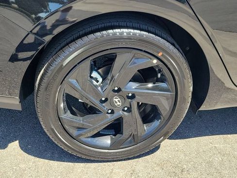 New 2026 Hyundai Elantra SEL Sport FWD image 28
