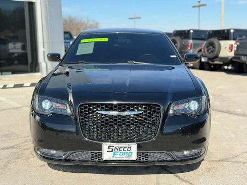 Used 2015 Chrysler 300 S image 2