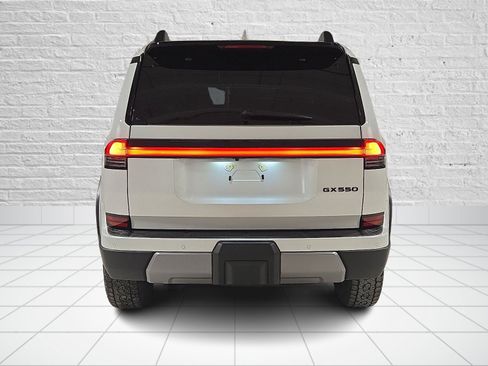 Used 2024 Lexus GX 550 image 5