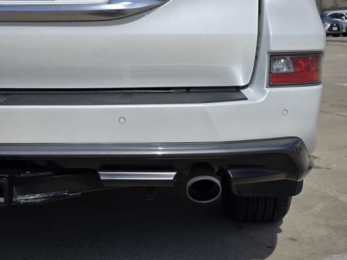 Used 2023 Lexus GX 460 Luxury w/ Sport Design Package image 18