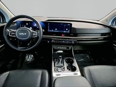 Used 2025 Kia Carnival SX Prestige FWD image 7