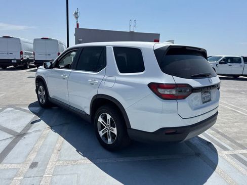 Used 2024 Honda Pilot EX-L image 3