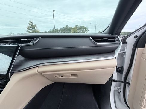 Used 2023 Jeep Grand Cherokee Limited RWD image 20