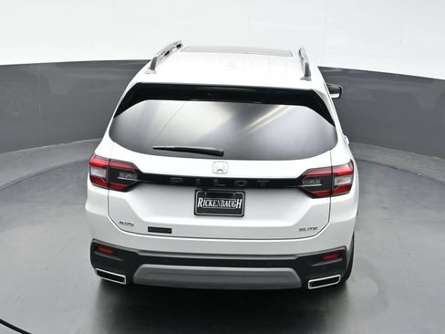 Used 2023 Honda Pilot Elite image 40