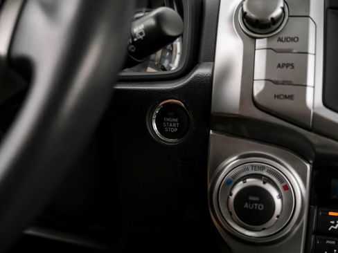 Used 2015 Toyota 4Runner Limited image 20