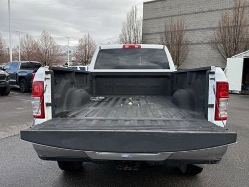 Used 2022 RAM 3500 Tradesman w/ Chrome Appearance Group image 9