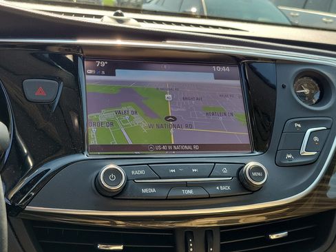 Used 2020 Buick Envision Premium AWD/4WD image 26