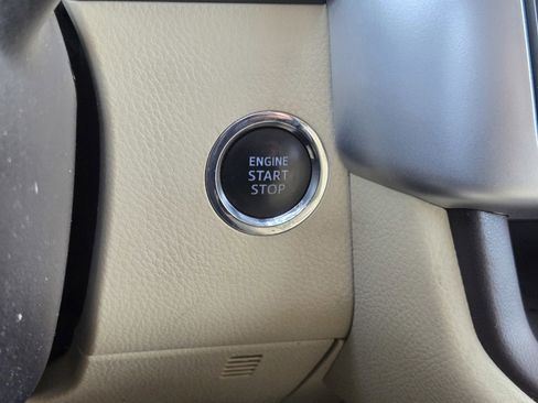 Certified 2019 Toyota Highlander XLE image 21