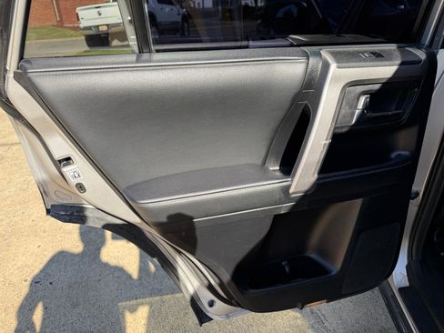 Used 2021 Toyota 4Runner SR5 Premium w/ Moonroof Package RWD image 23