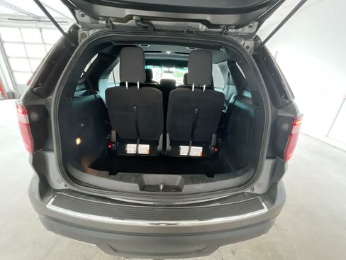 Used 2018 Ford Explorer XLT AWD/4WD image 24