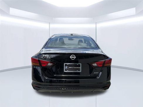 Used 2025 Nissan Altima 2.5 SV AWD/4WD image 6