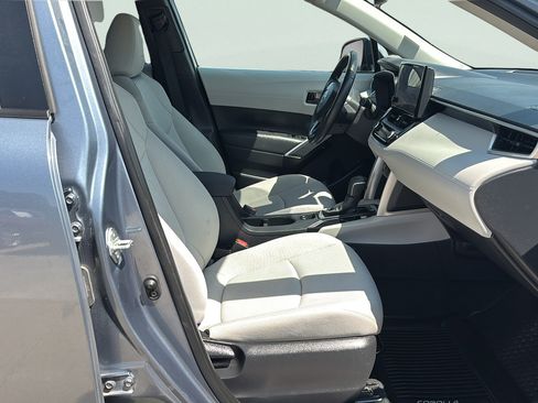 Used 2024 Toyota Corolla Cross LE FWD image 10